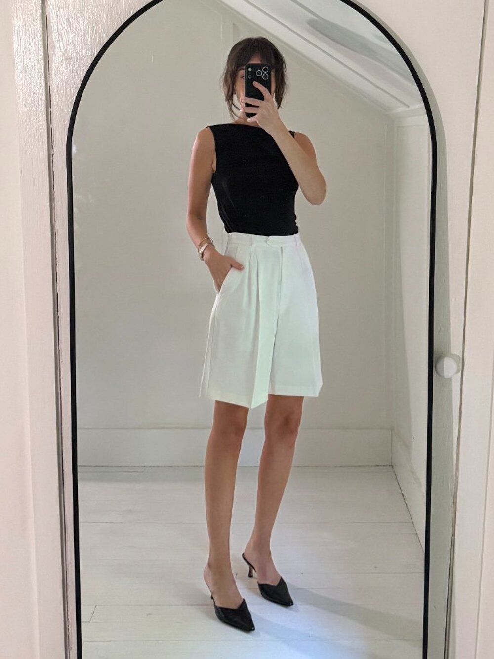 EP Pro Vintage Y2K Pleated Bermuda Shorts White Size 4